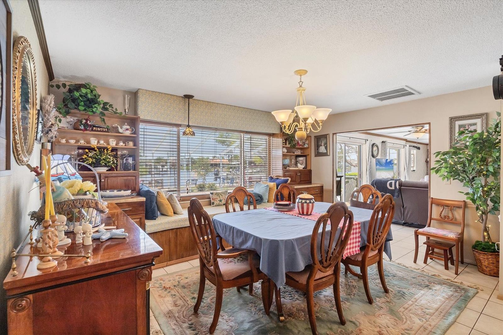 WATERFRONT ESTATES - Residential