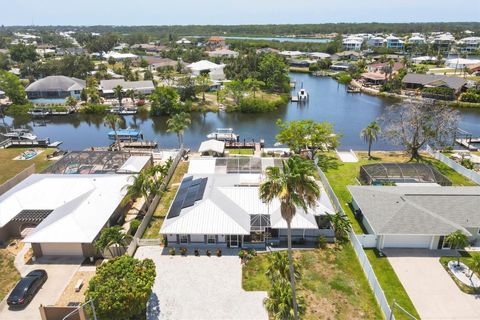 Photo of 619 Albee Farm Road N, Nokomis, FL 34275 (MLS # A4655005)