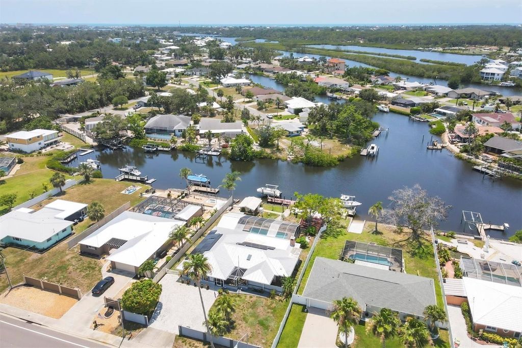 Photo of 619 Albee Farm Road N, Nokomis, FL 34275 (MLS # A4655005)