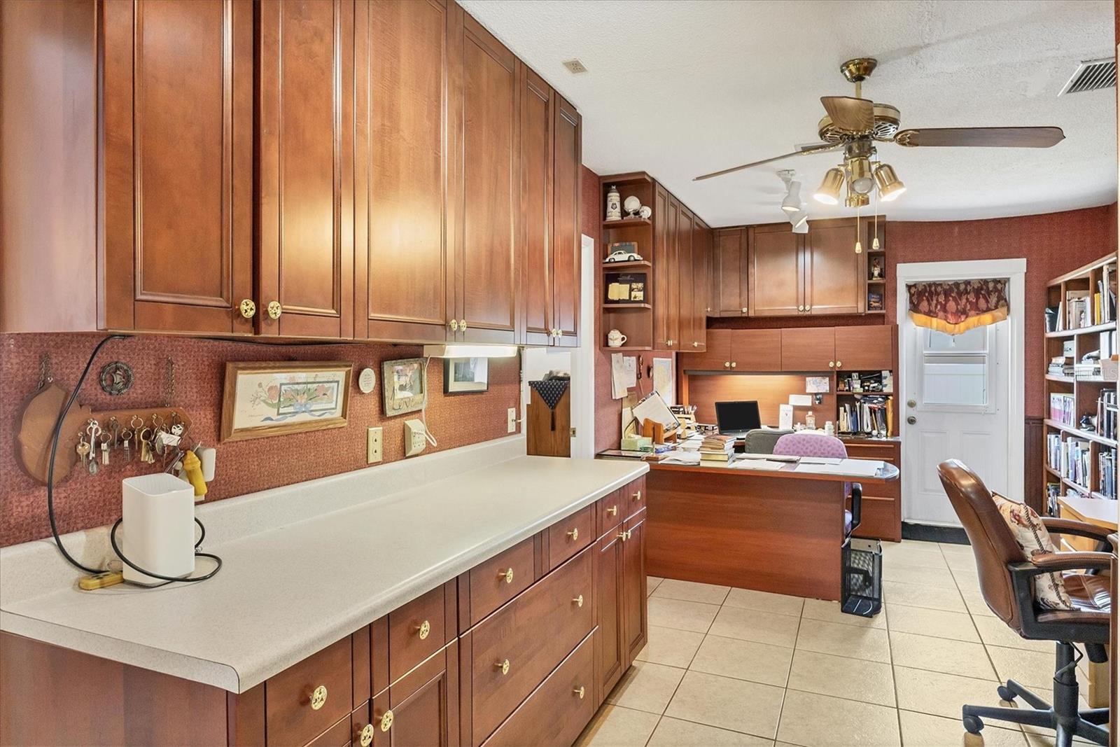 WATERFRONT ESTATES - Residential