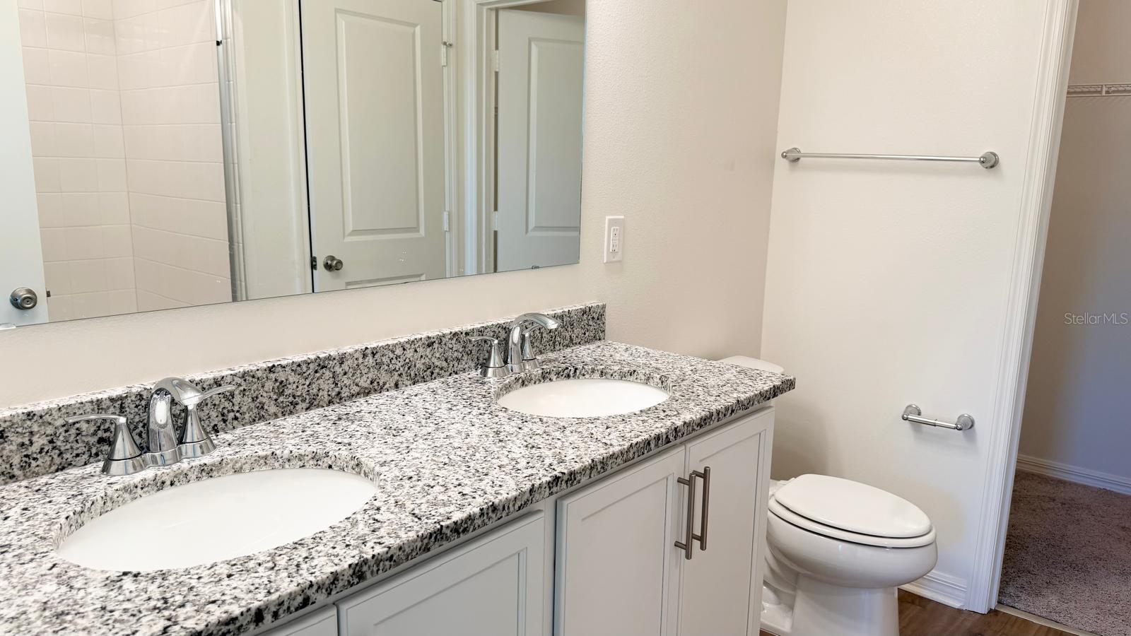 LAKE LUCERNE II - Residential Lease