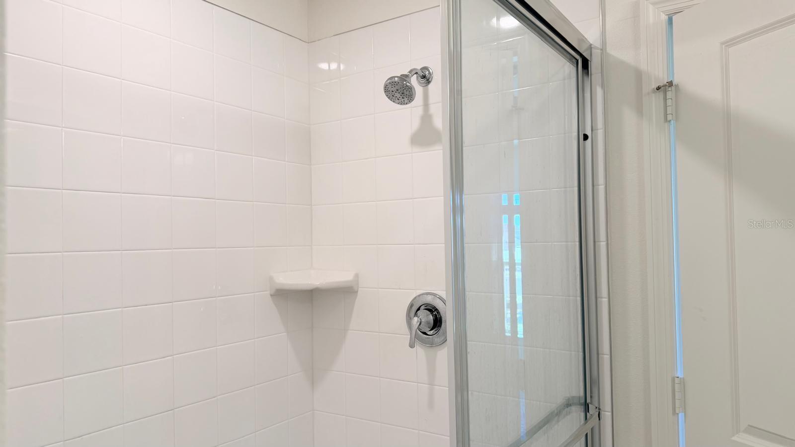 LAKE LUCERNE II - Residential Lease