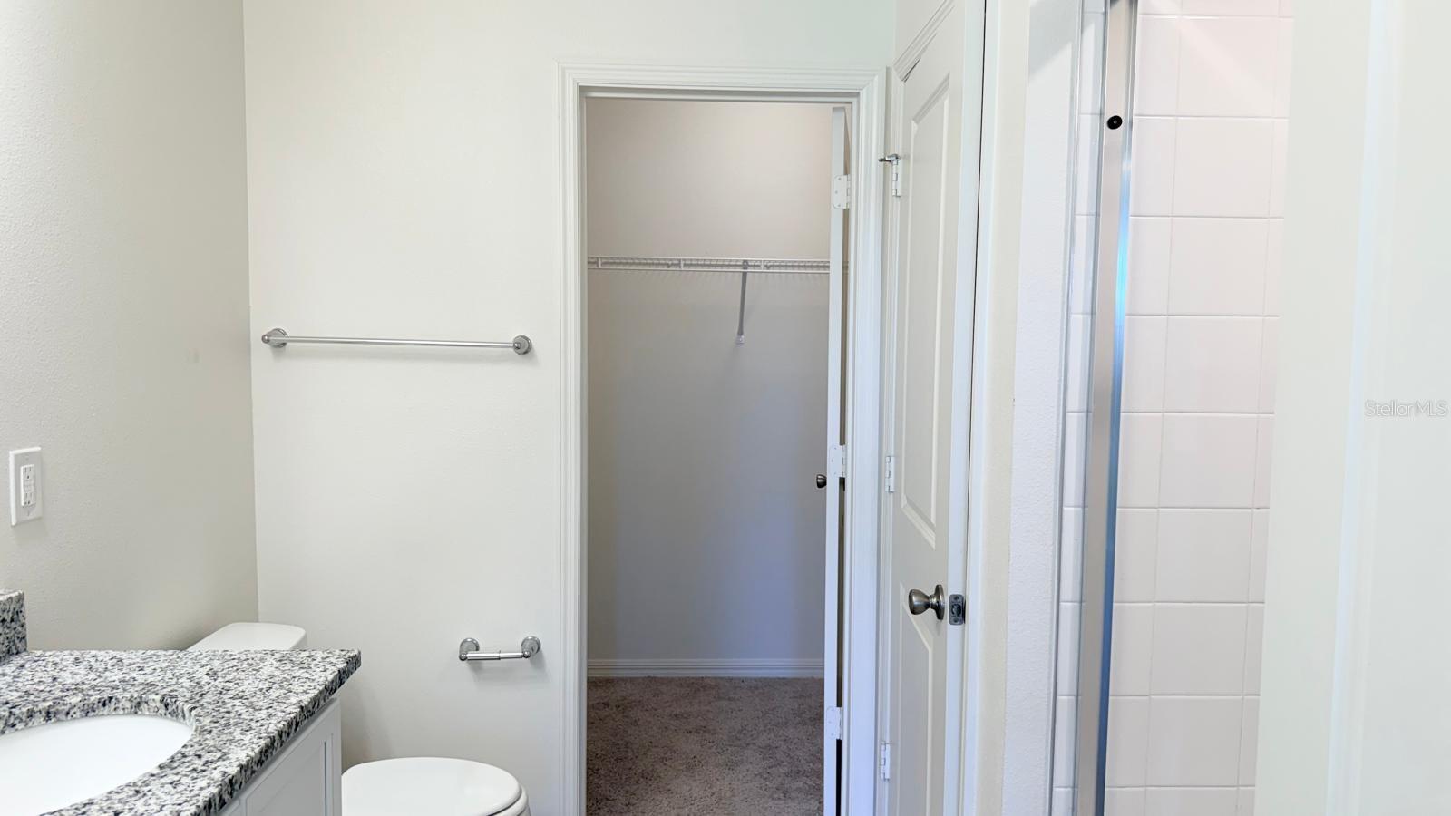 LAKE LUCERNE II - Residential Lease