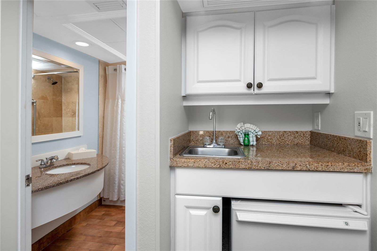 JACARANDA BEACH VILLAS CONDO - Residential