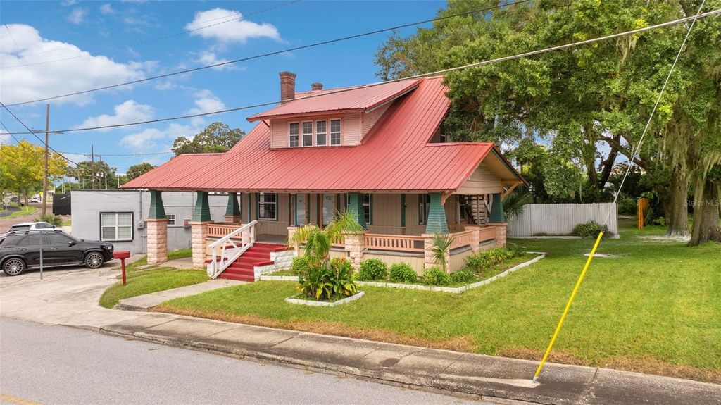 Photo of 841 W Lemon Street, Lakeland, FL 33815 (MLS # TB8429356)