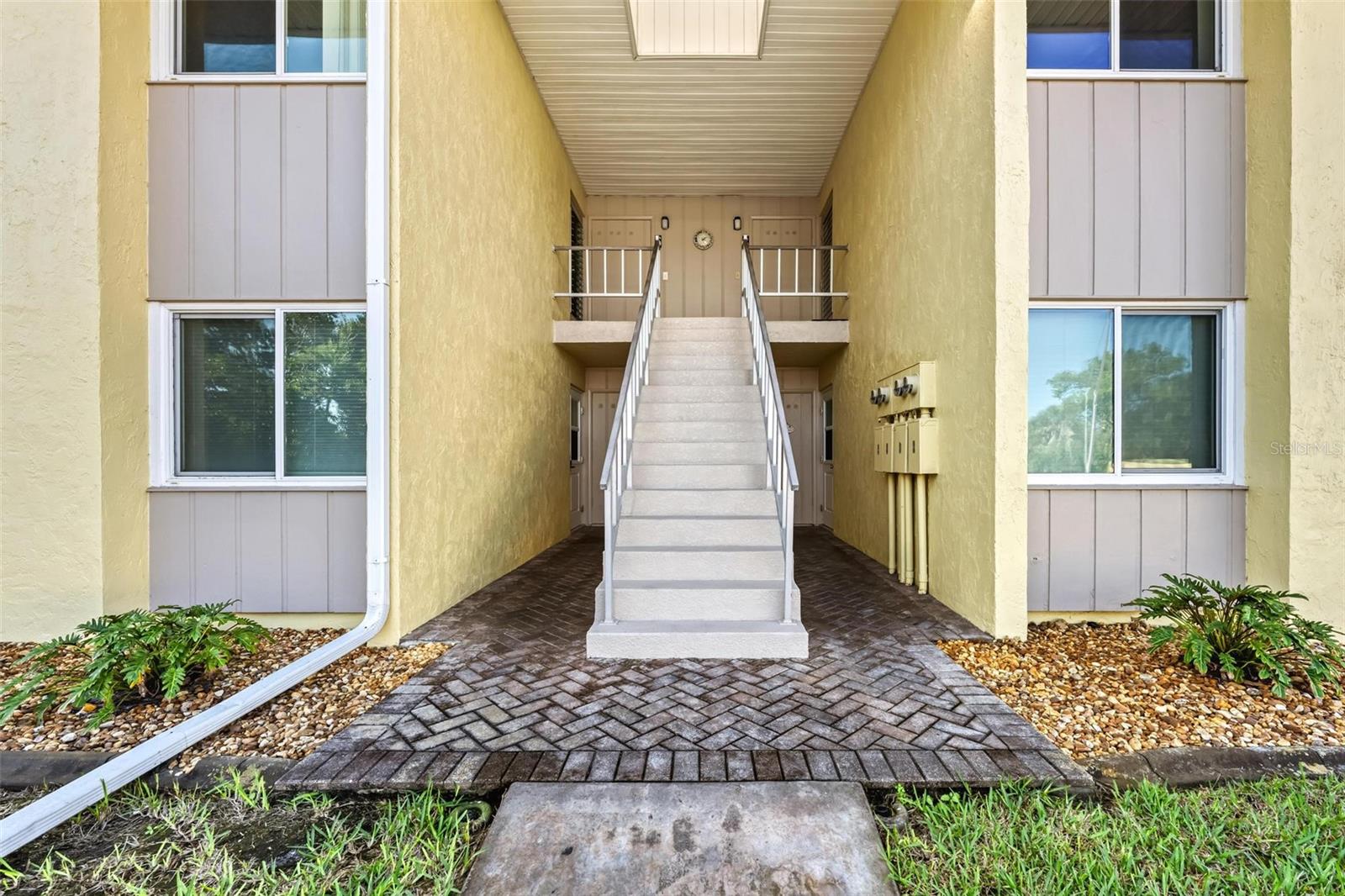 LYONS COVE - Residential