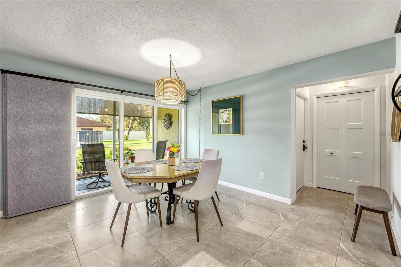 LYONS COVE - Residential