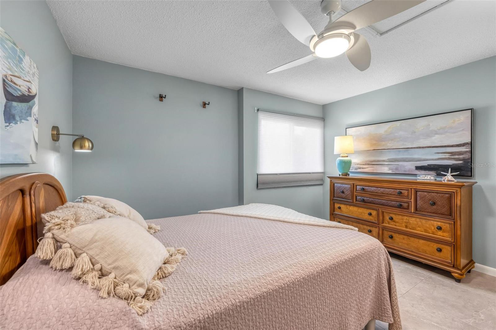 LYONS COVE - Residential