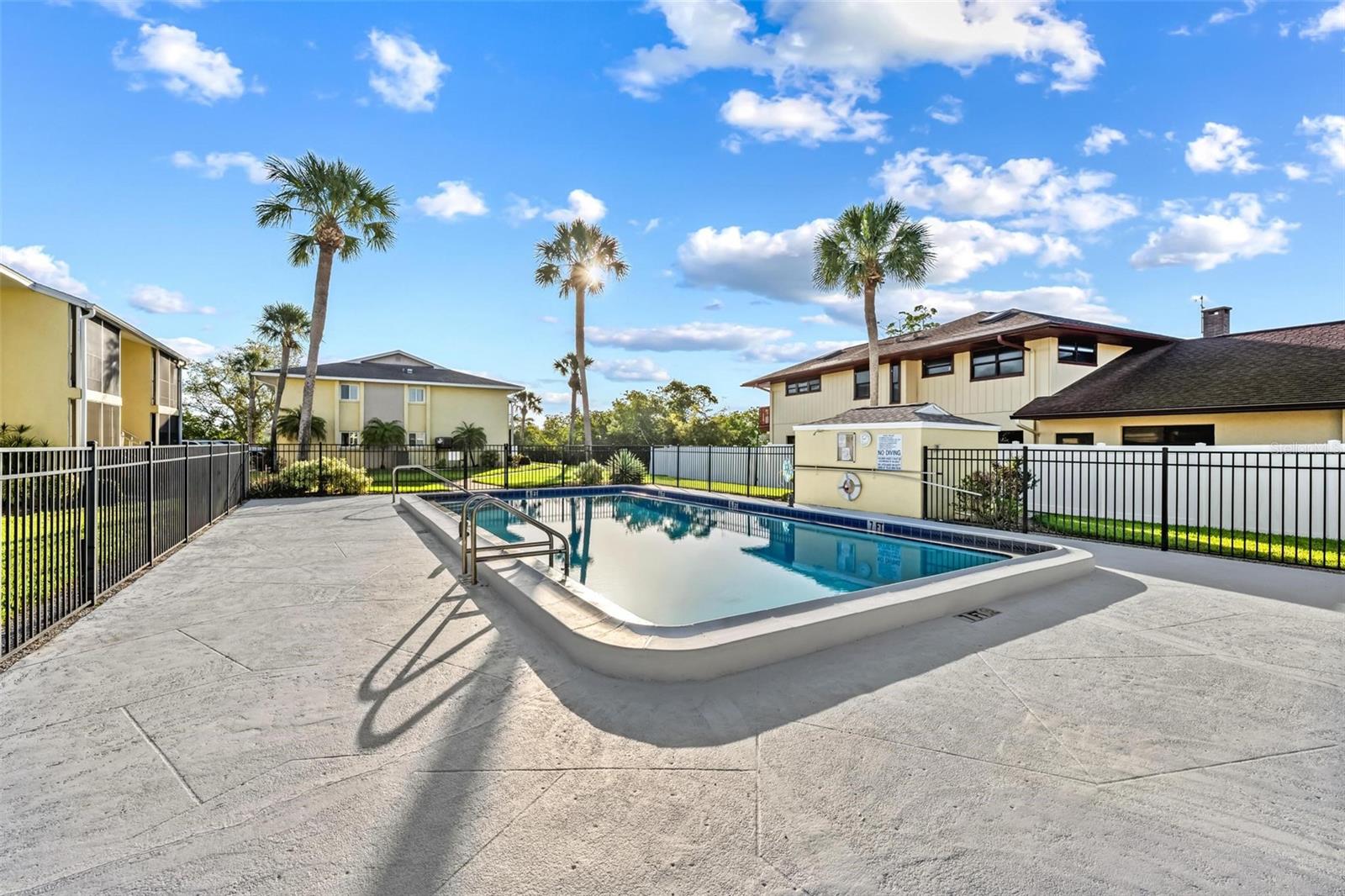 LYONS COVE - Residential