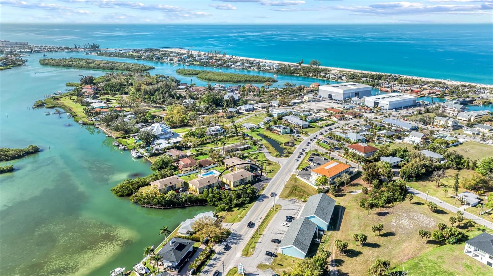 LYONS COVE - Residential