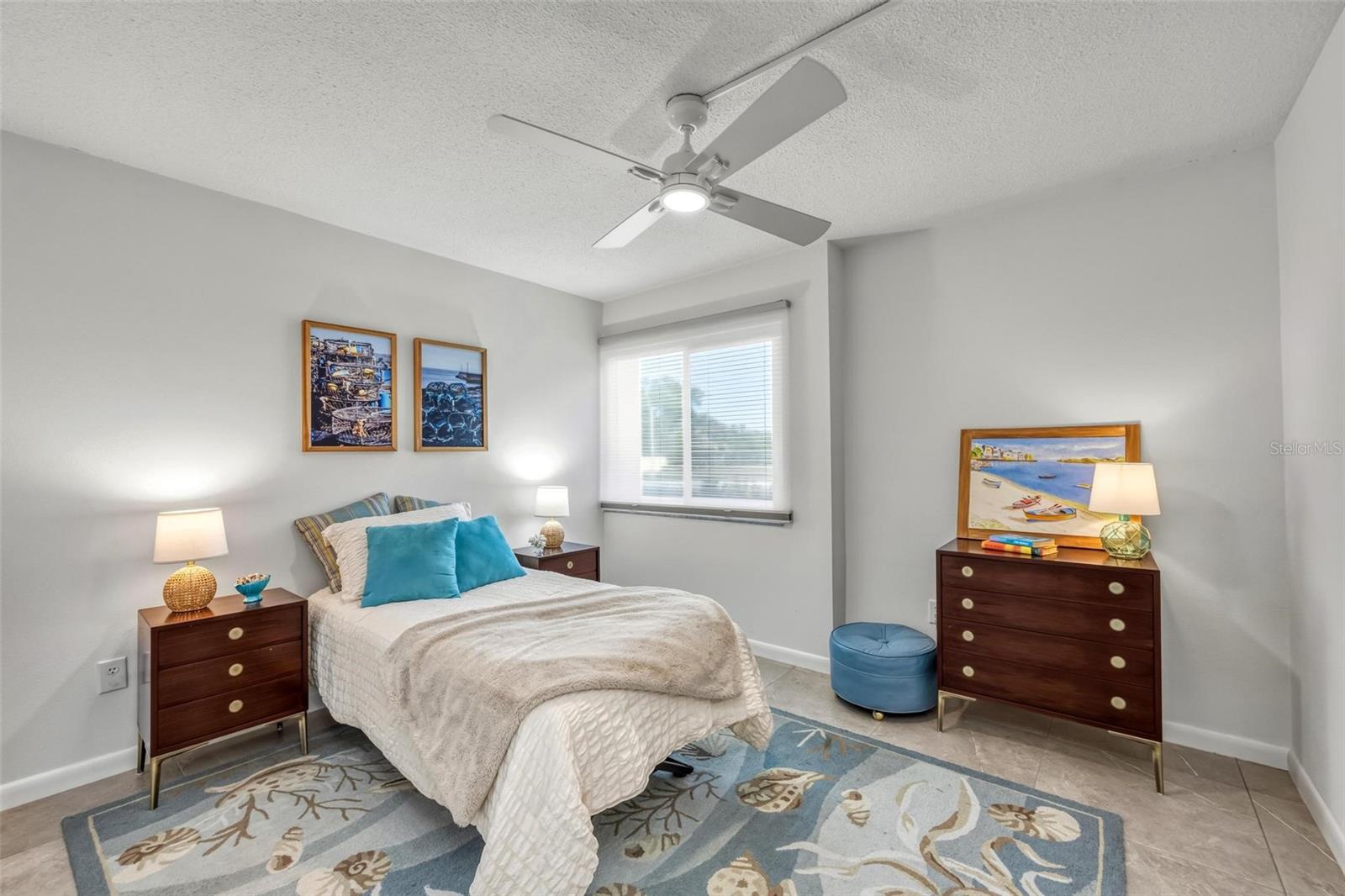 LYONS COVE - Residential