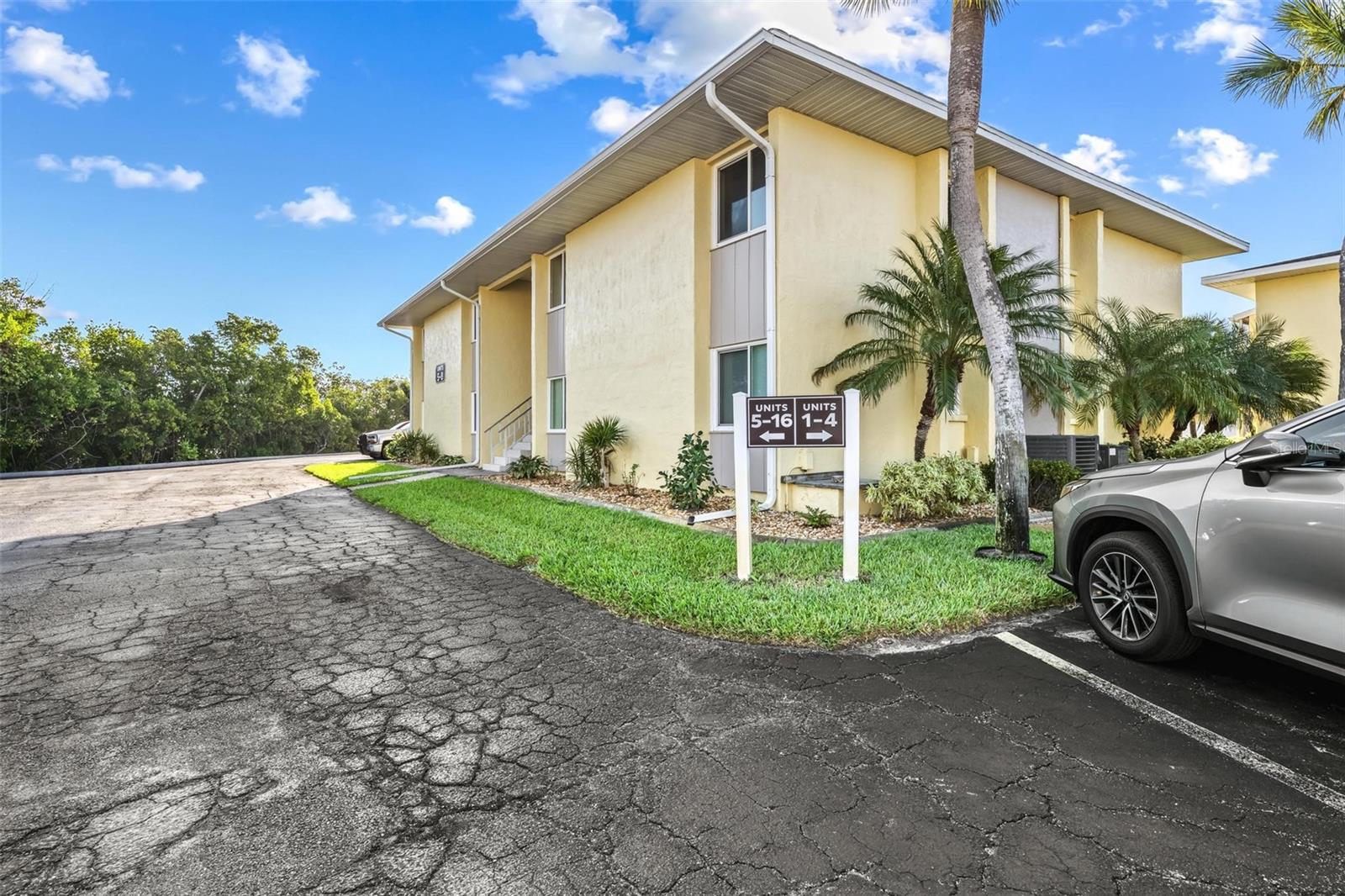 LYONS COVE - Residential