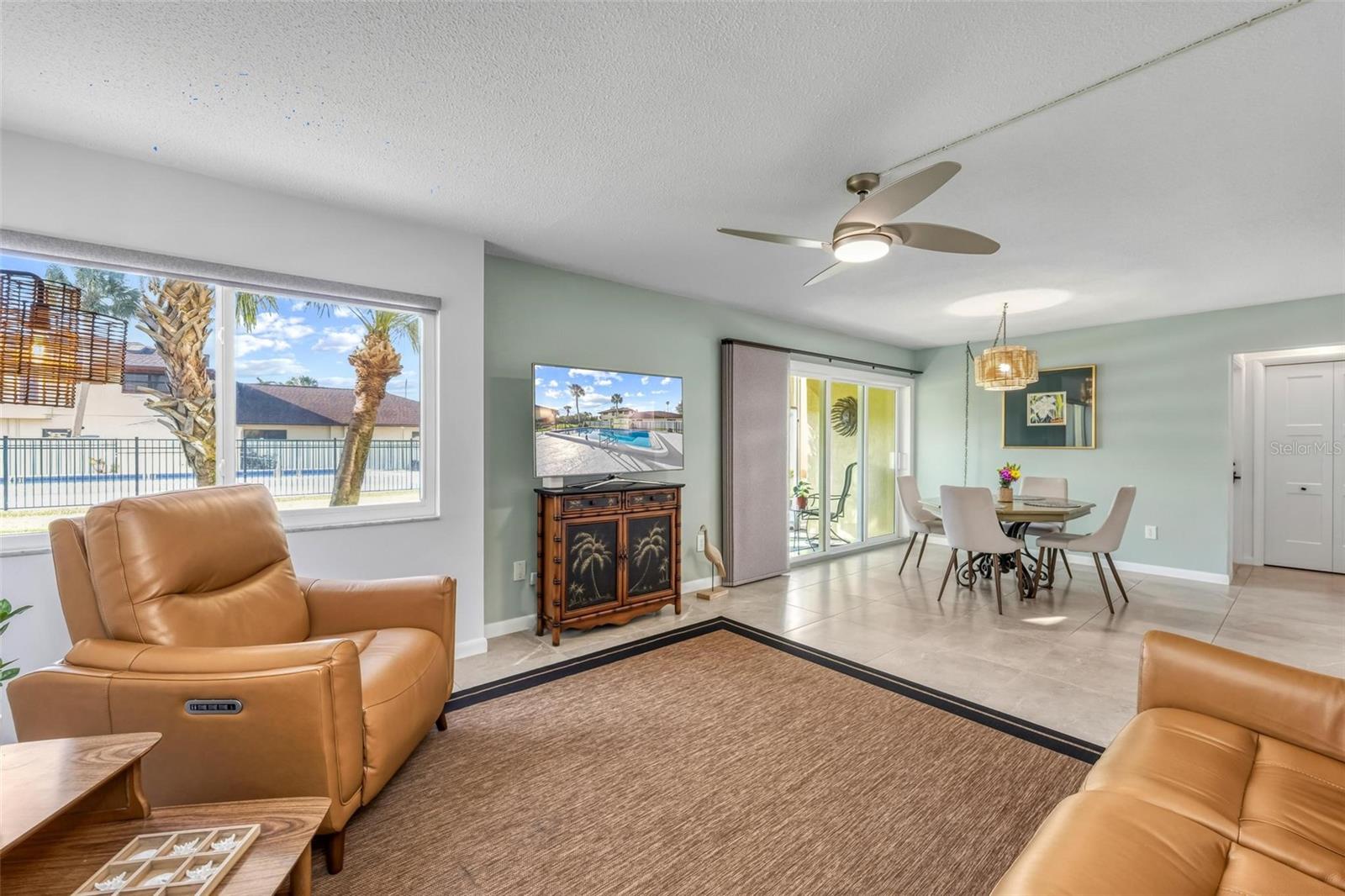 LYONS COVE - Residential