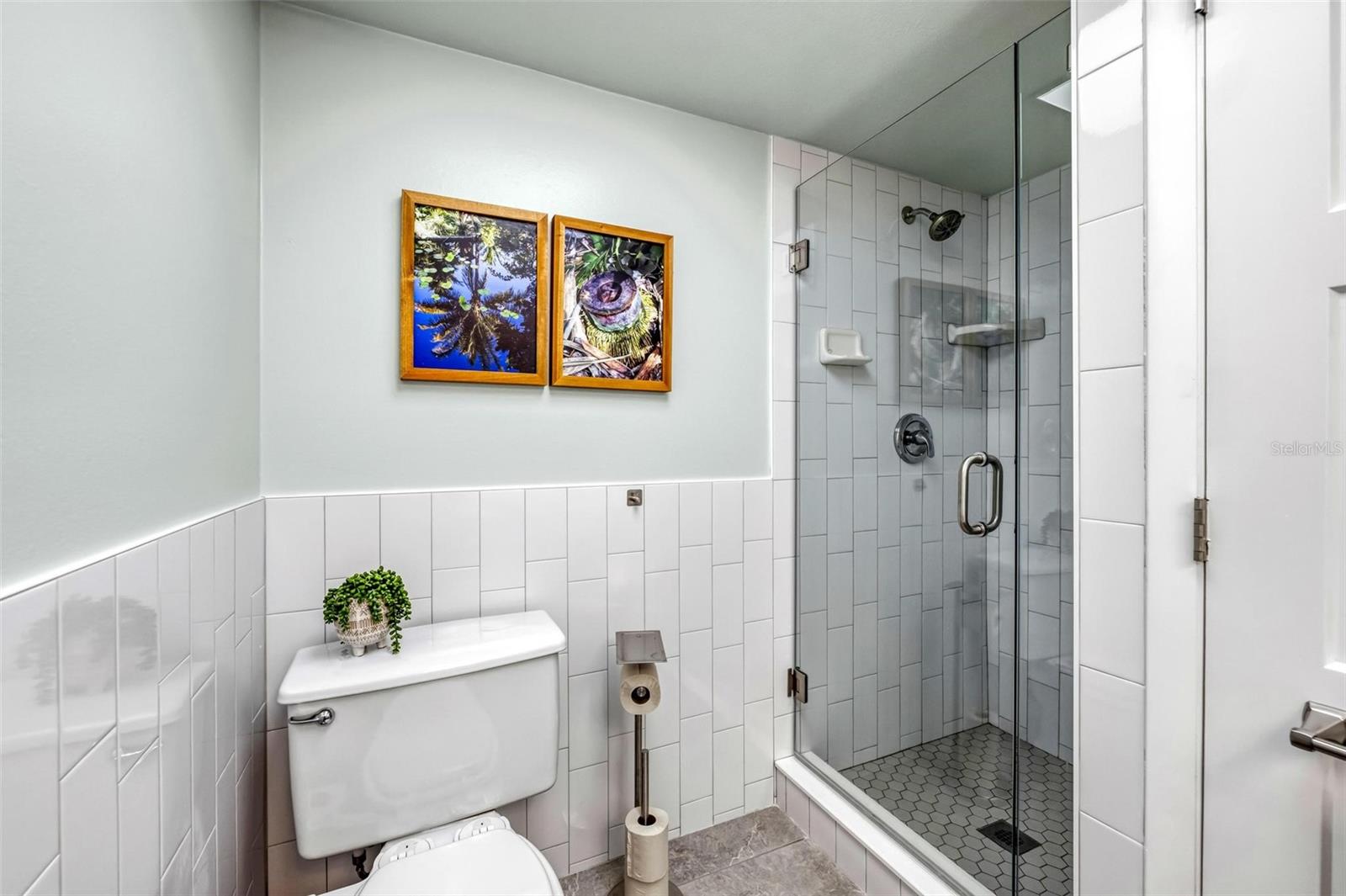 LYONS COVE - Residential