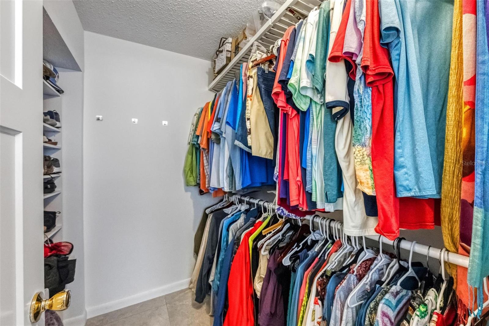 LYONS COVE - Residential