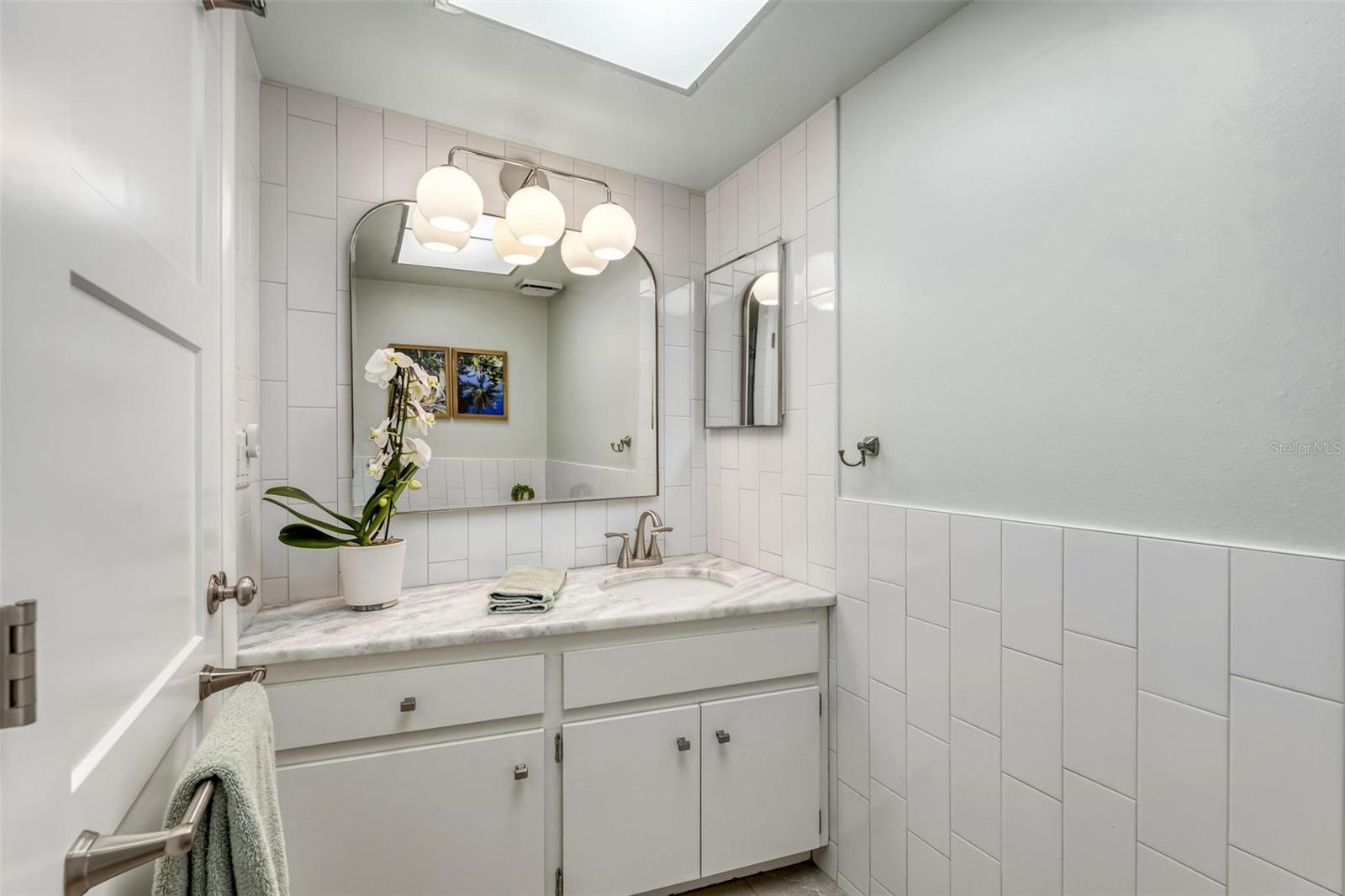 LYONS COVE - Residential