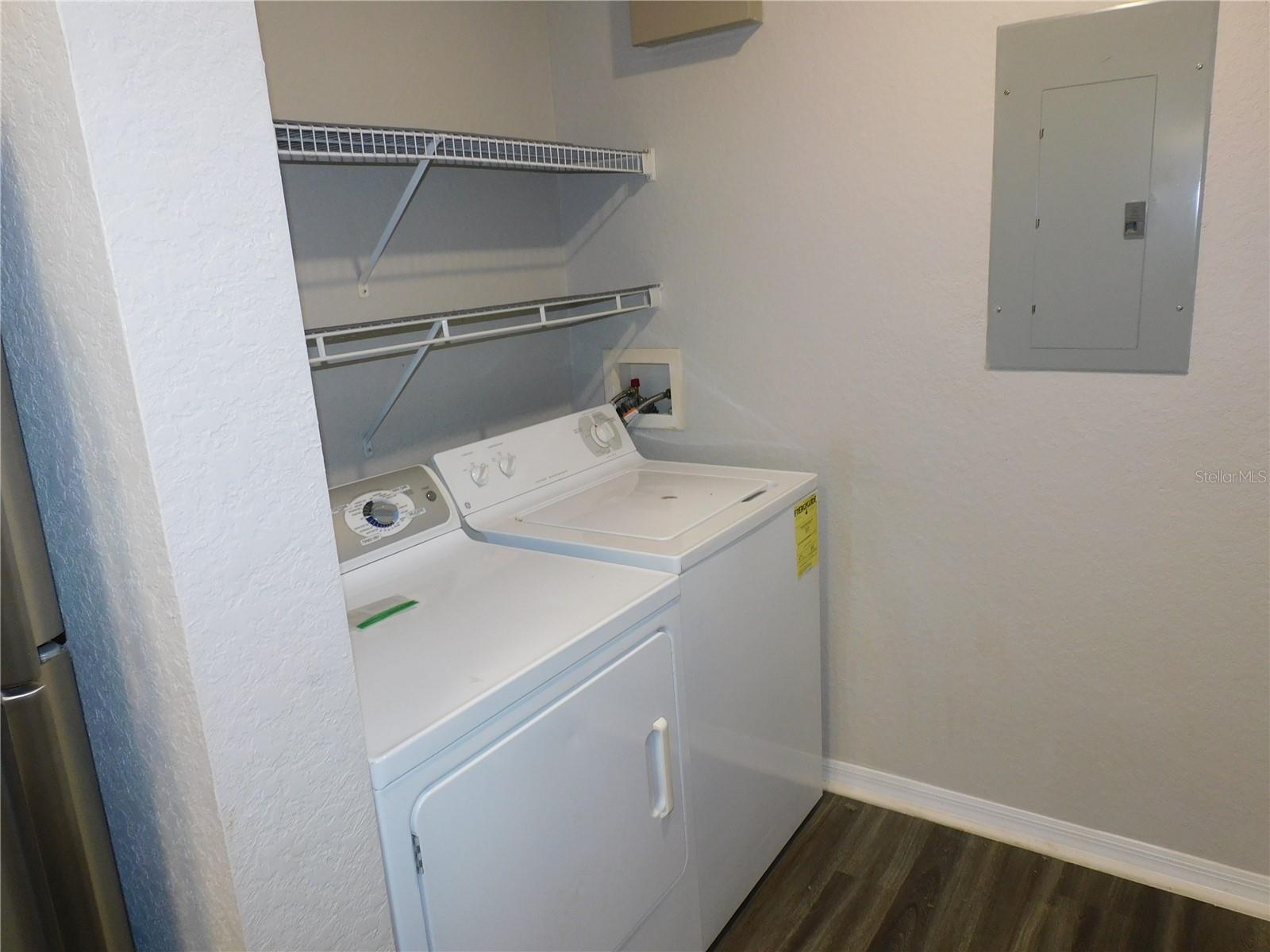 CRESCENT PLACE AT LAKE LOTUS CONDO - Residential