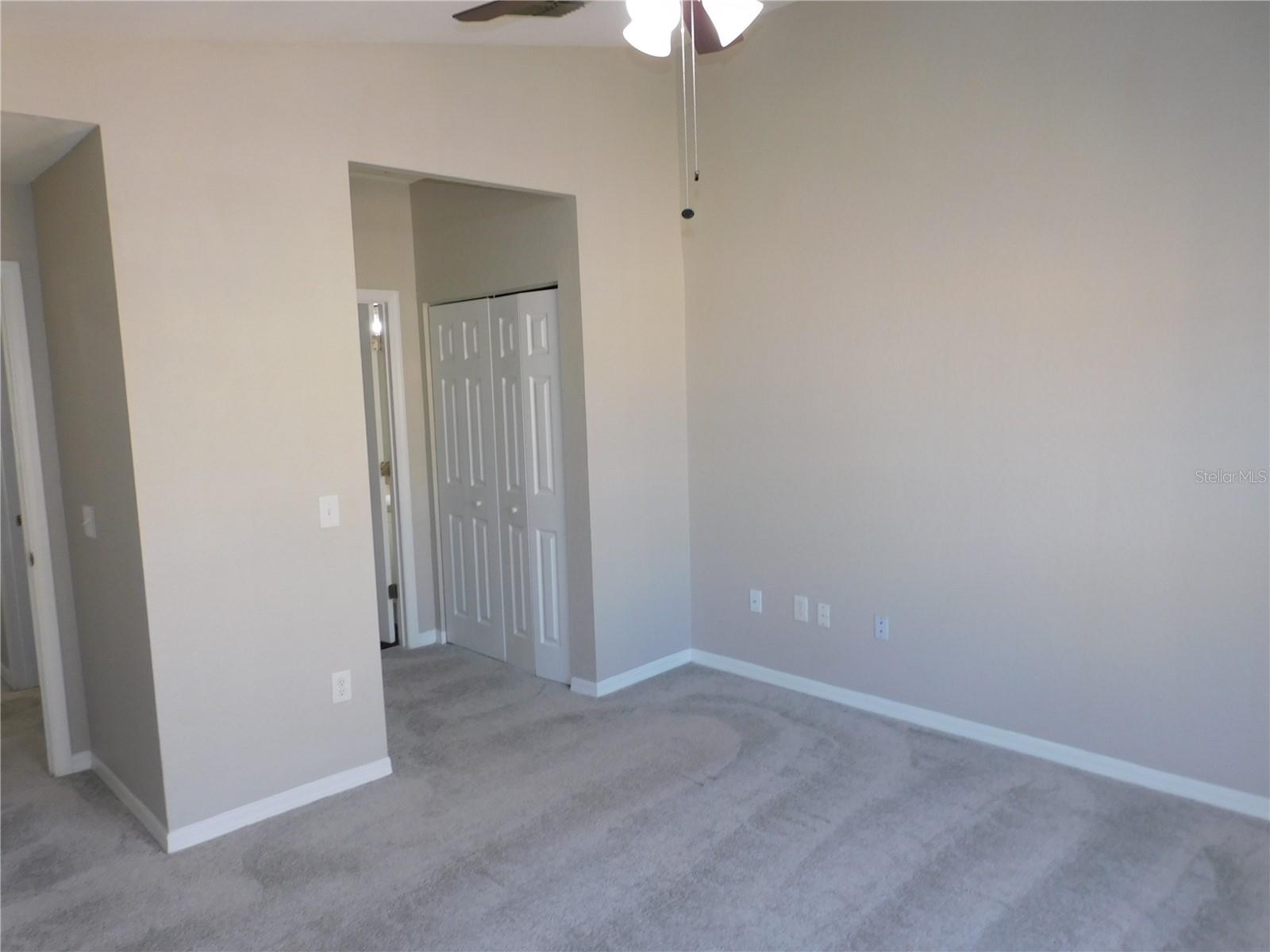 CRESCENT PLACE AT LAKE LOTUS CONDO - Residential