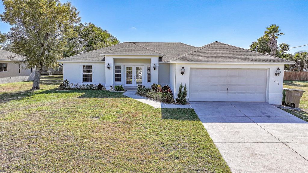 Photo of 1210 SW 10th Terrace, Cape Coral, FL 33991 (MLS # C7519512)