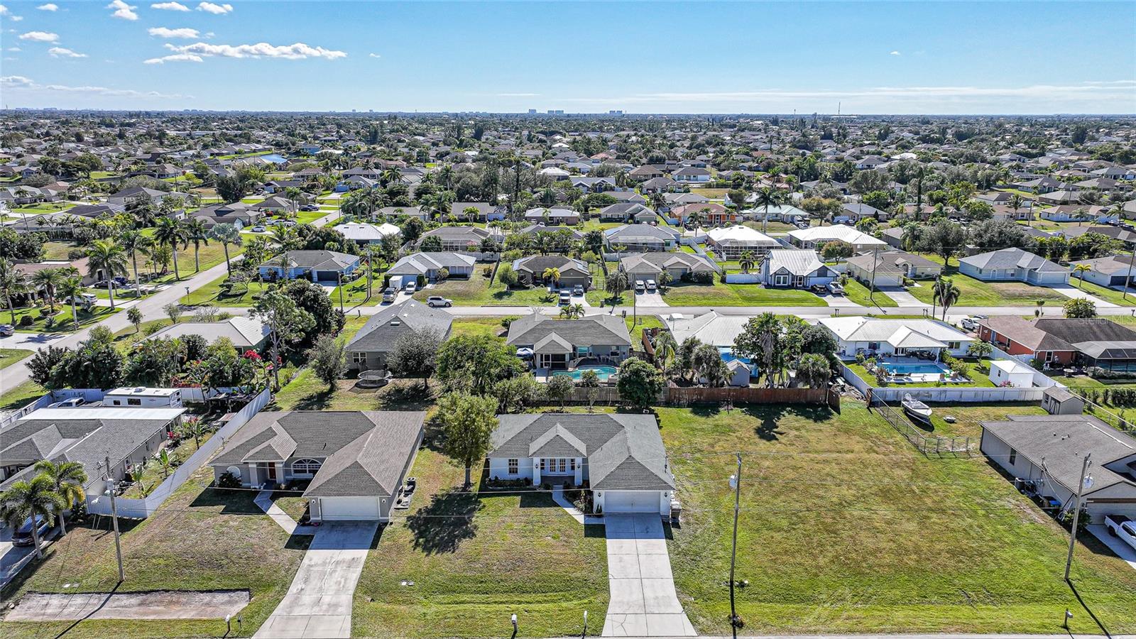 CAPE CORAL - Residential