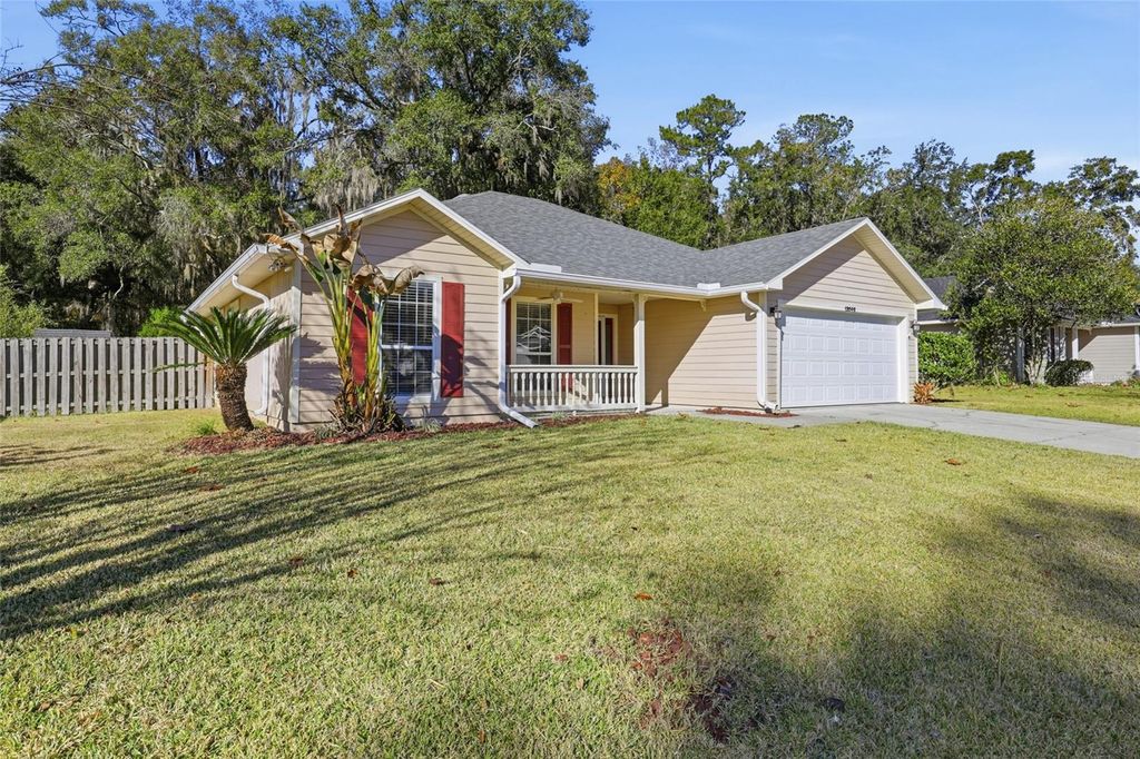 Photo of 12042 NW 74th Terrace, Alachua, FL 32615 (MLS # GC535999)