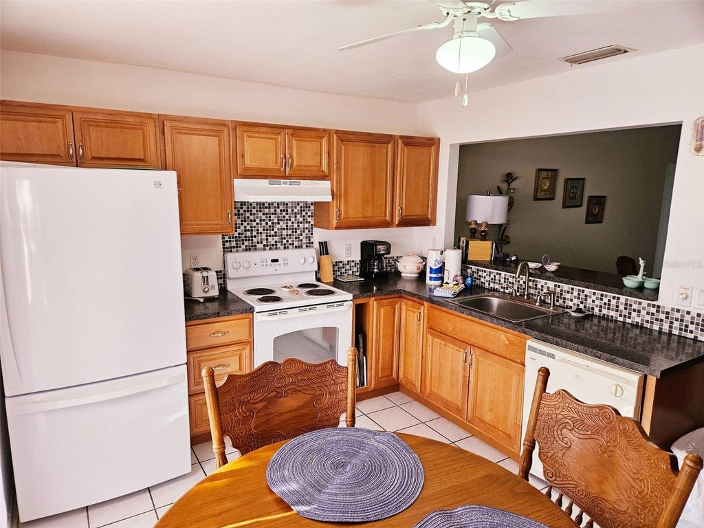 Photo of 4107 41st Street W, Bradenton, FL 34205 (MLS # A4160405)