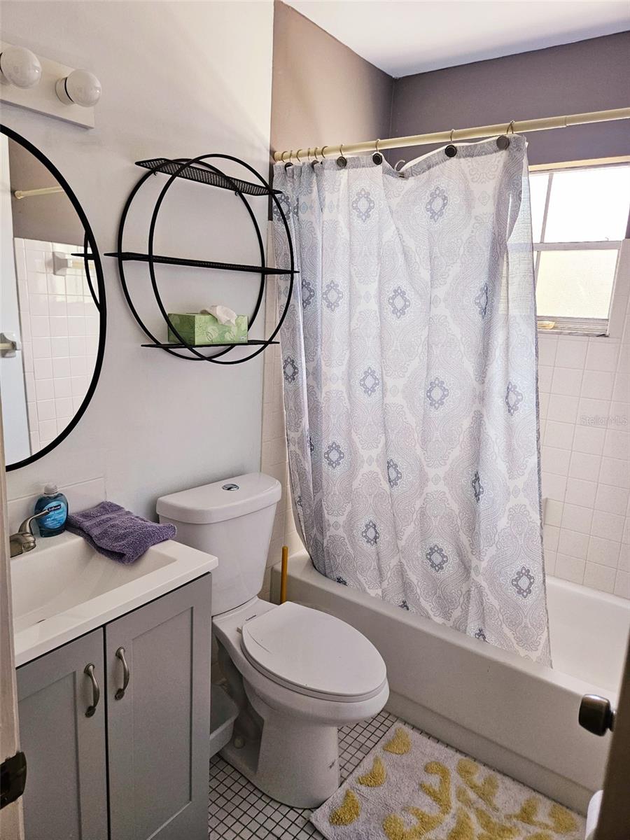 TOWNHOUSES OF LAKESIDE SOUTH - Residential Lease