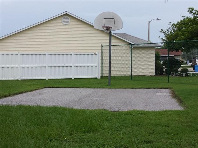 TOWNHOUSES OF LAKESIDE SOUTH - Residential Lease