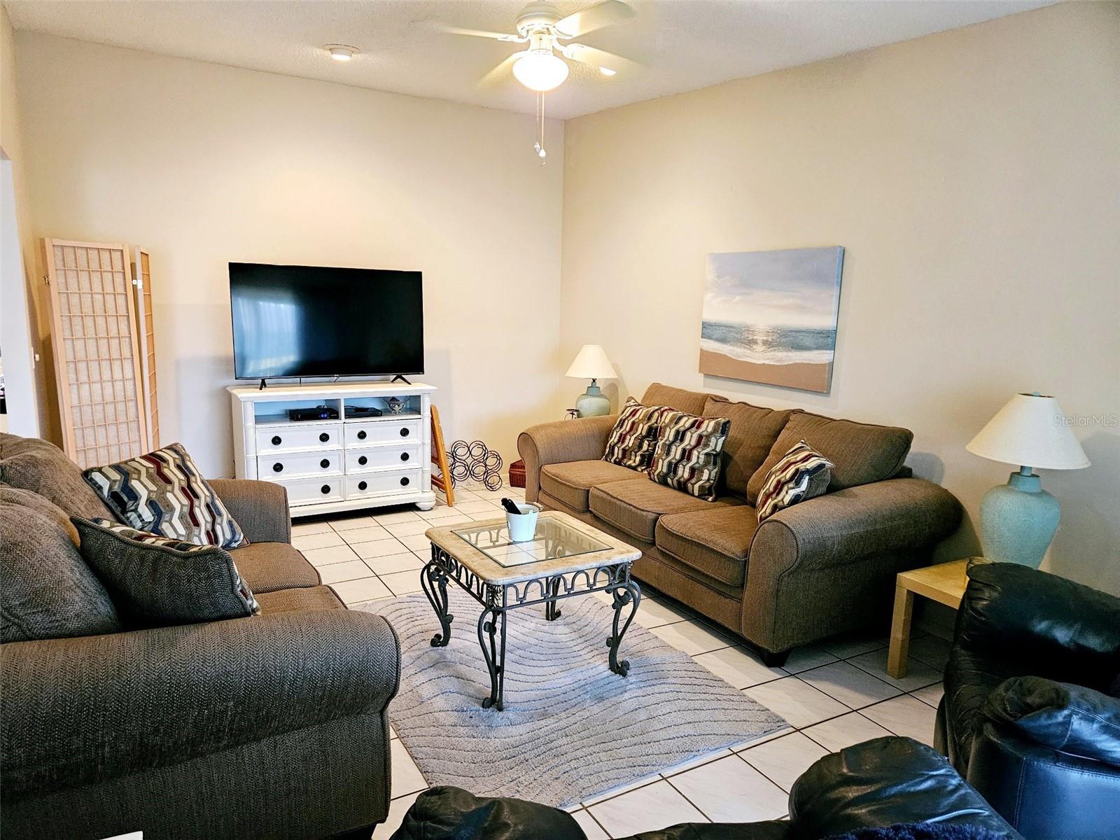 TOWNHOUSES OF LAKESIDE SOUTH - Residential Lease