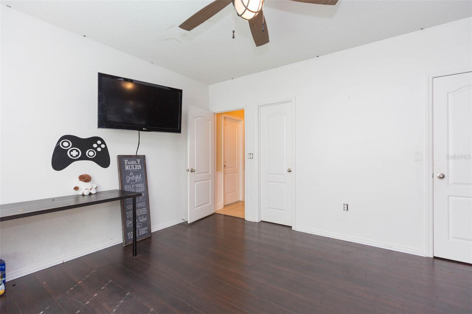 ABBEY GLEN I A-E - Residential