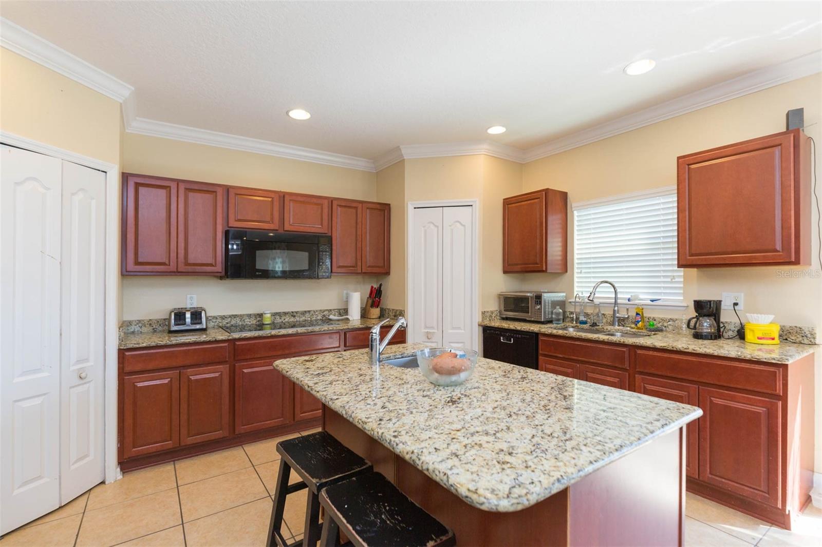 ABBEY GLEN I A-E - Residential