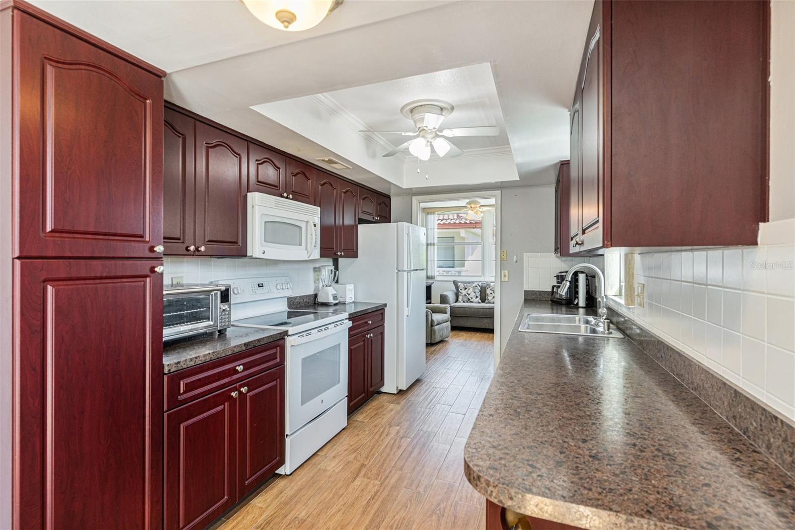 SEVILLE CONDO 8 - Residential