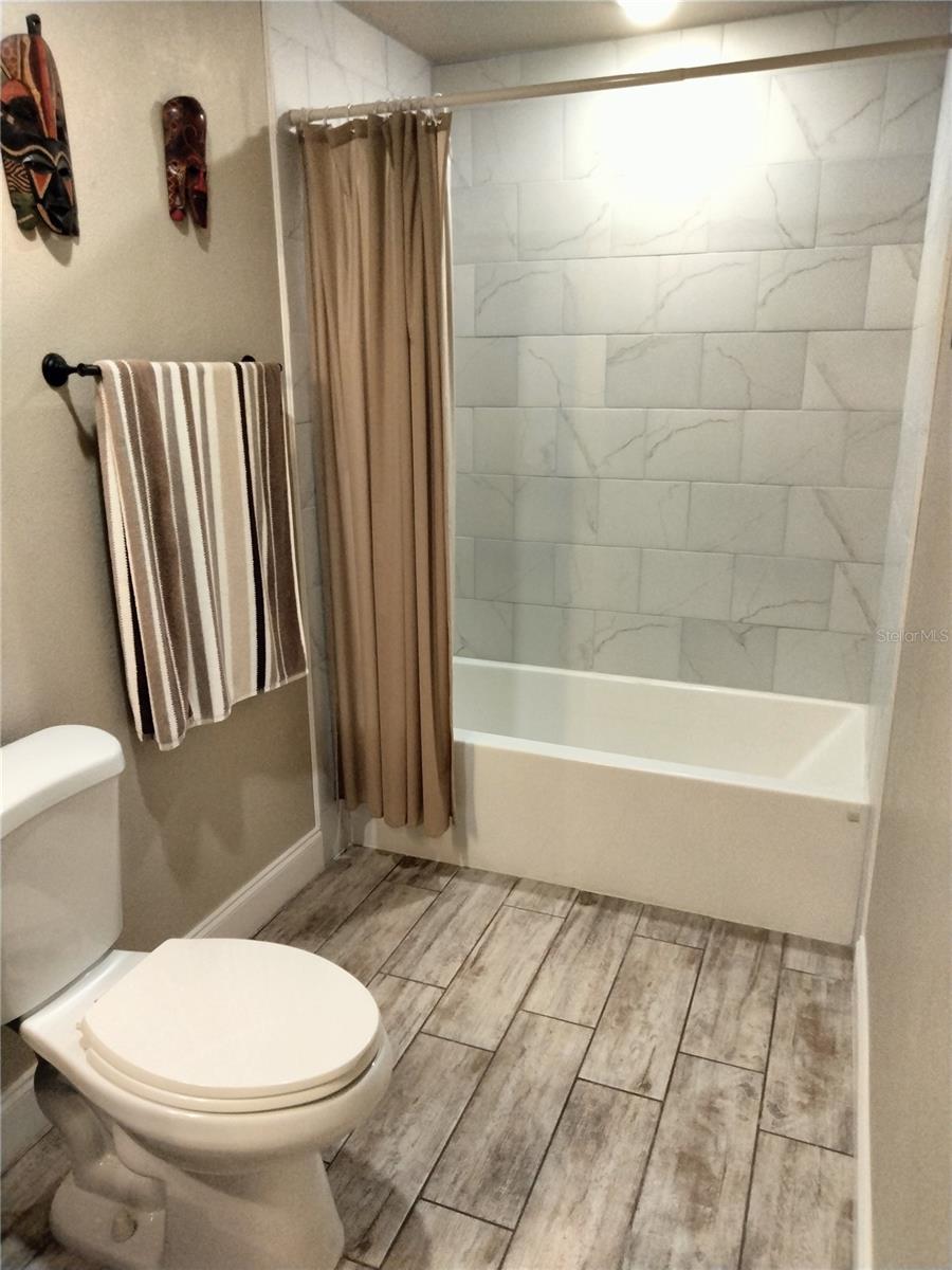 KEENE LAKE MANOR - Residential