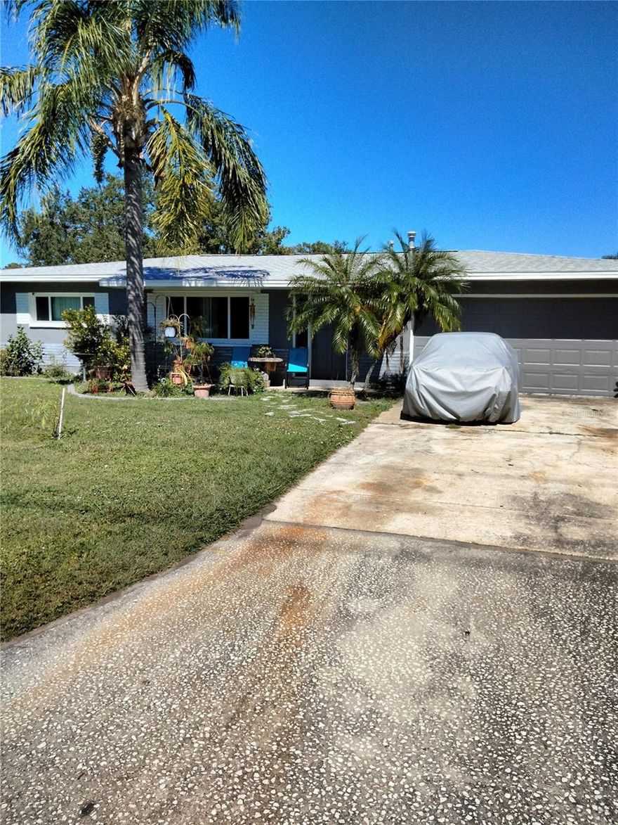 Open House Saturday 11-3pm Today!!
Large Corner lot, Largo home centrally located in Pinellas County! Total square footage over 2000, 2 bedrooms, 2 bathrooms, double car garage, big laundry/utility room and Great family room easy backyard access, 0.22-acre property with new roof and Central AC/heat system! No Flood Insurance required and never hurricane damaged with high elevation!  Great schools and amazing Eagle Park walking distance with trails, dog park & awesome playgrounds for Kids!  Close to shopping centers, restaurants, easy access in Tampa Bay area to beaches!
