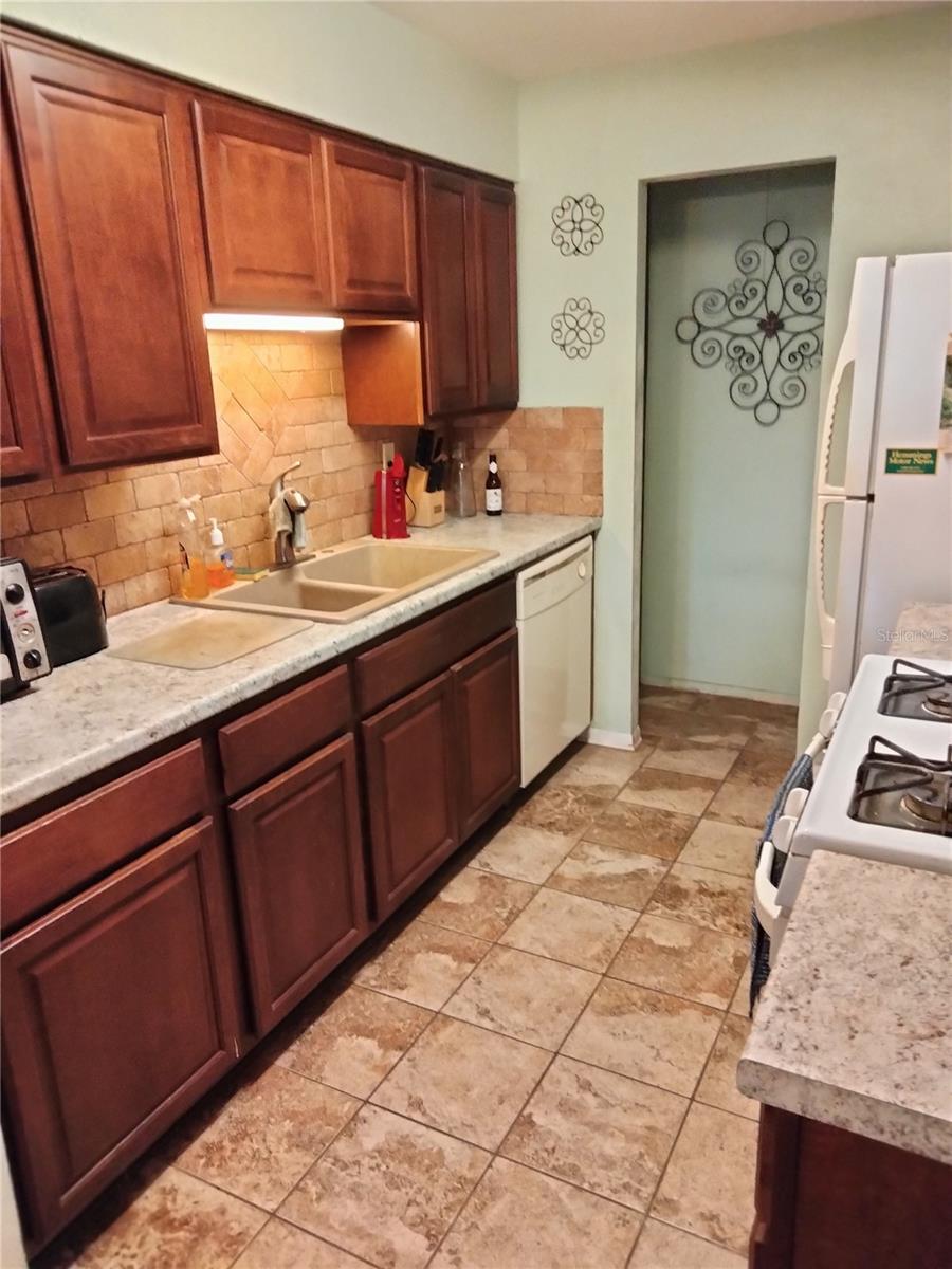 KEENE LAKE MANOR - Residential
