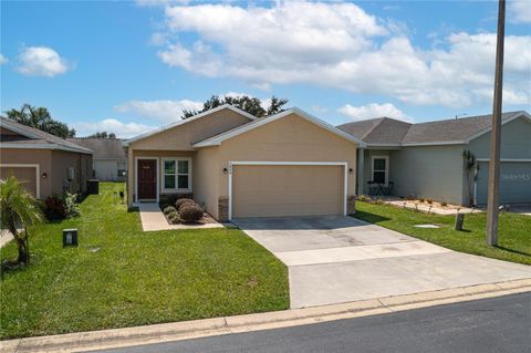 A home in WINTER HAVEN