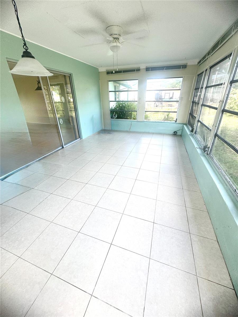 SOUTH VENICE - Residential