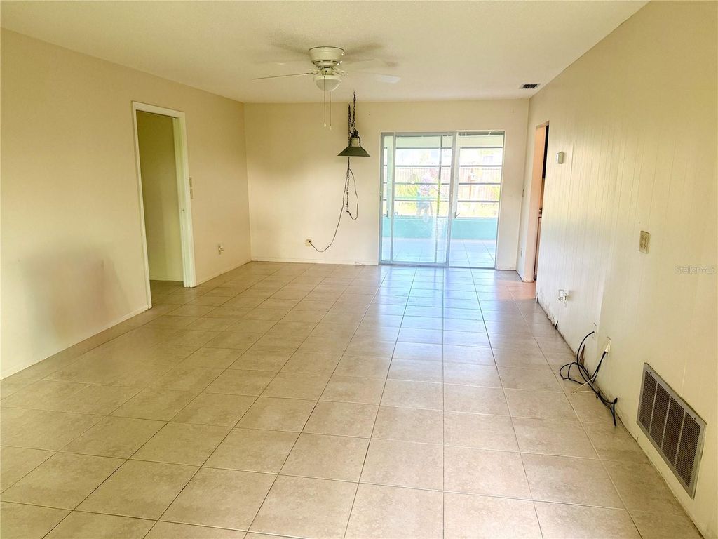 Photo of 340 Azalea Road, Venice, FL 34293 (MLS # N6143733)