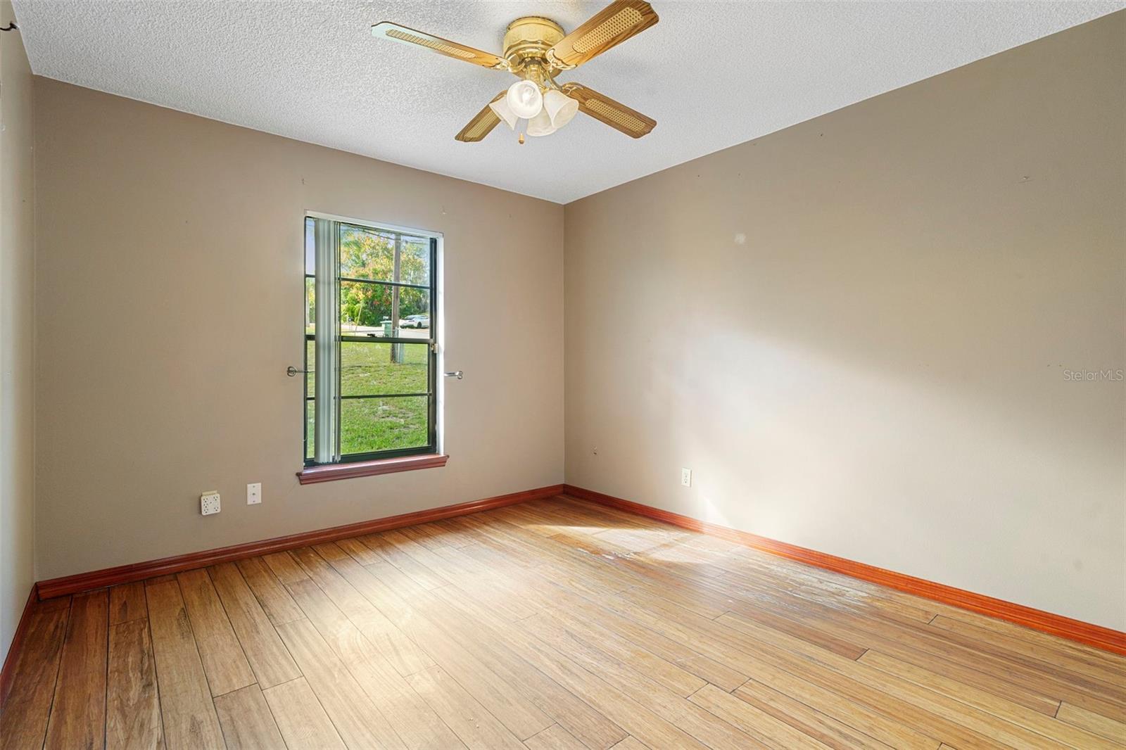 DELTONA LAKES UNIT 15 - Residential