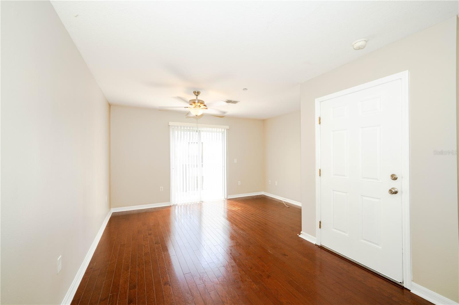 PALM RIVER TWNHMS PH 01 - Residential