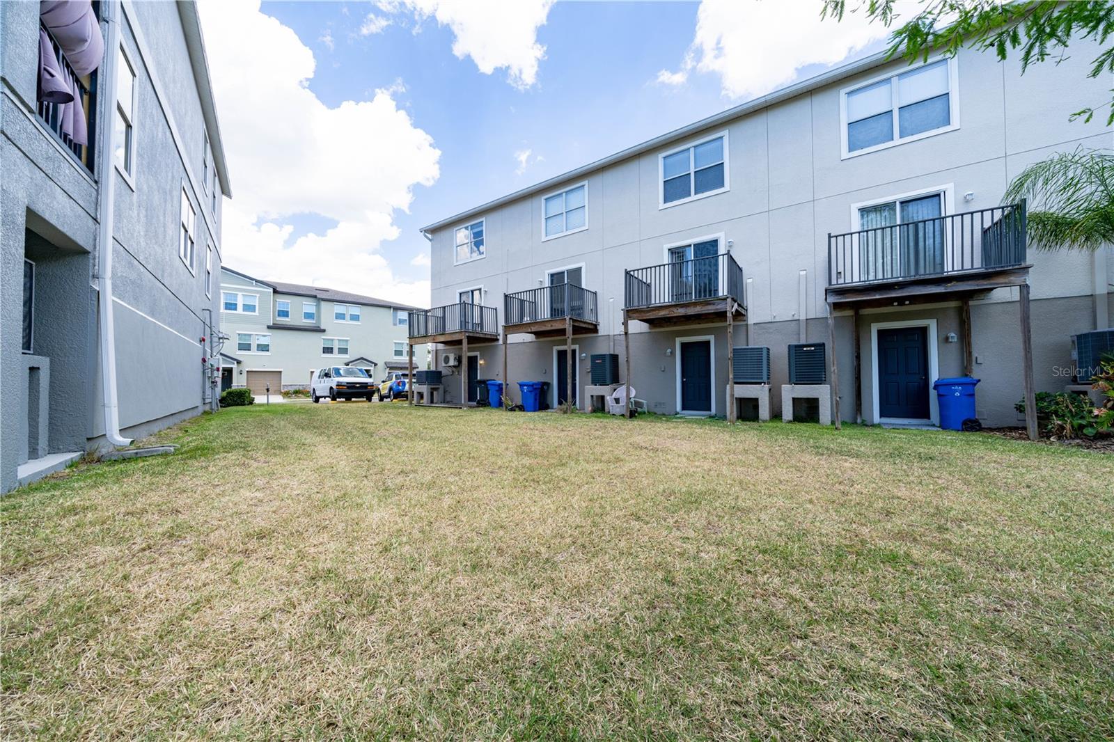 PALM RIVER TWNHMS PH 01 - Residential