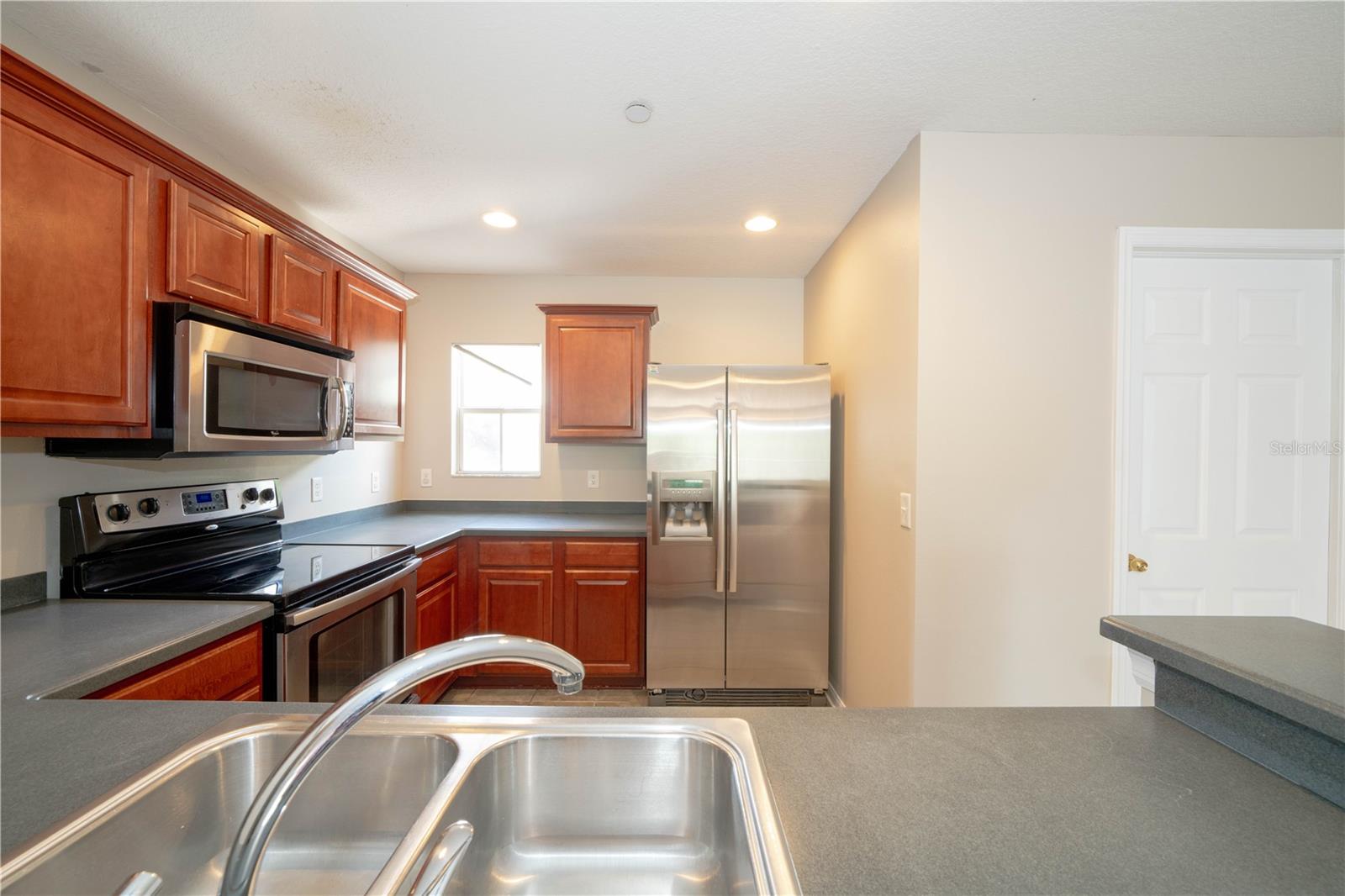 PALM RIVER TWNHMS PH 01 - Residential