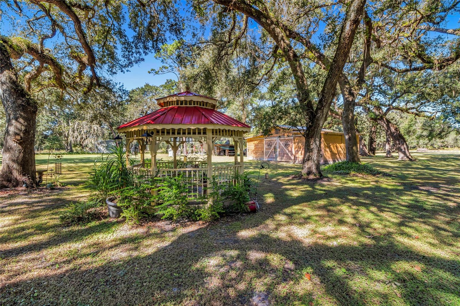 SUMTER GARDENS - Residential