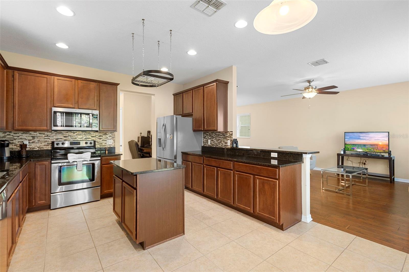 BROOKS LANDING - Residential Lease