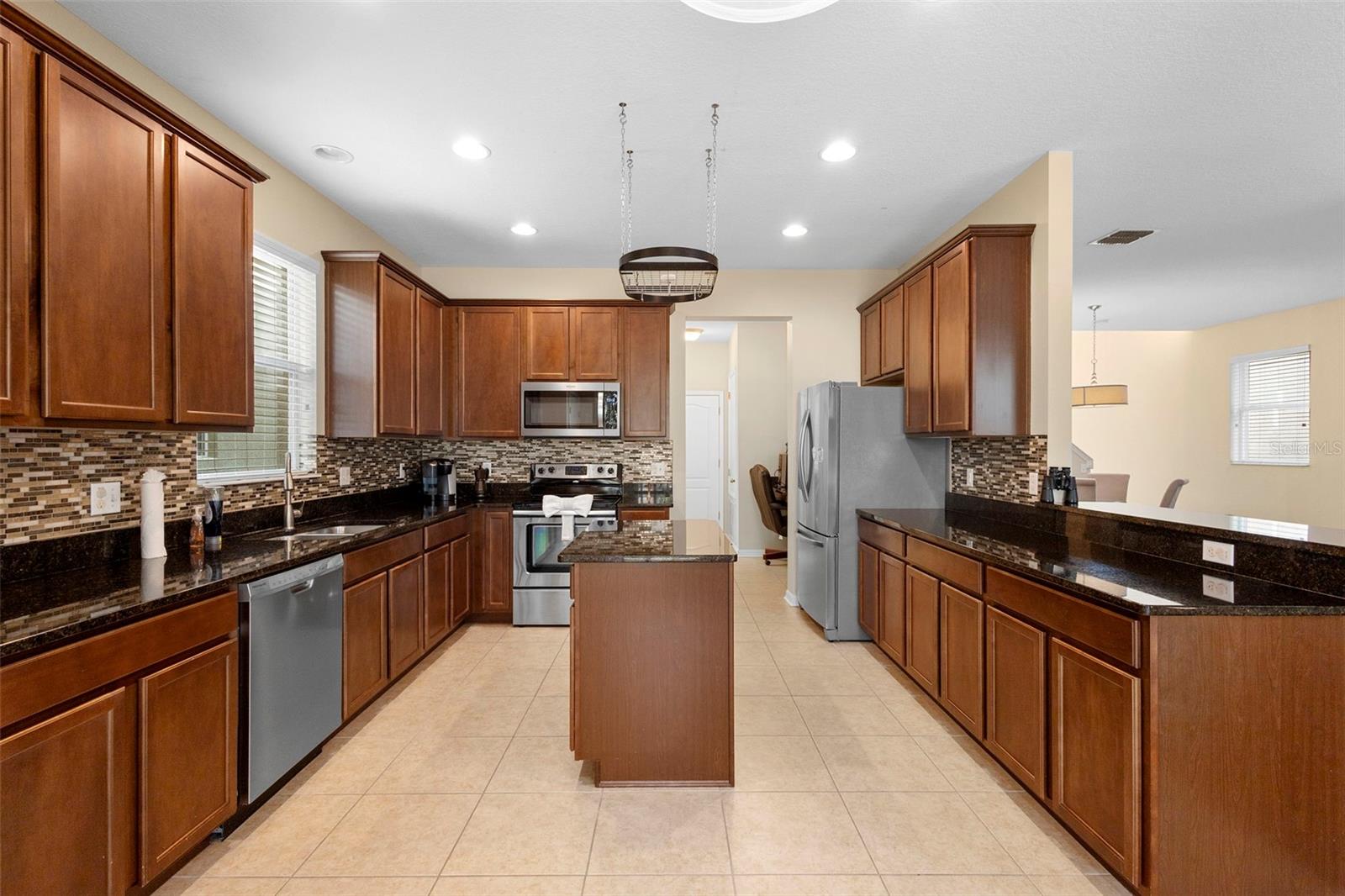 BROOKS LANDING - Residential Lease