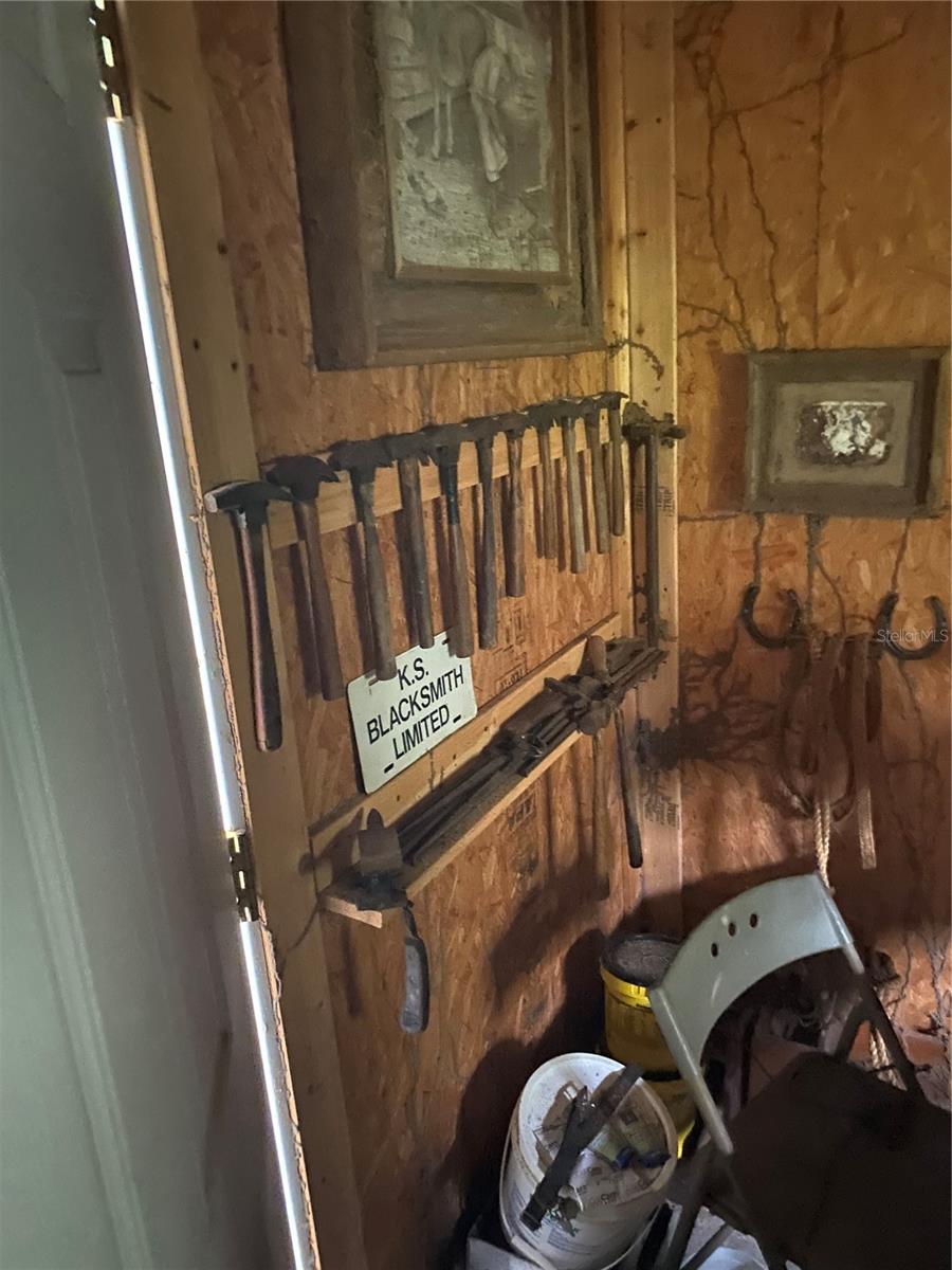 LAKE BRYANT ESTATE - Residential