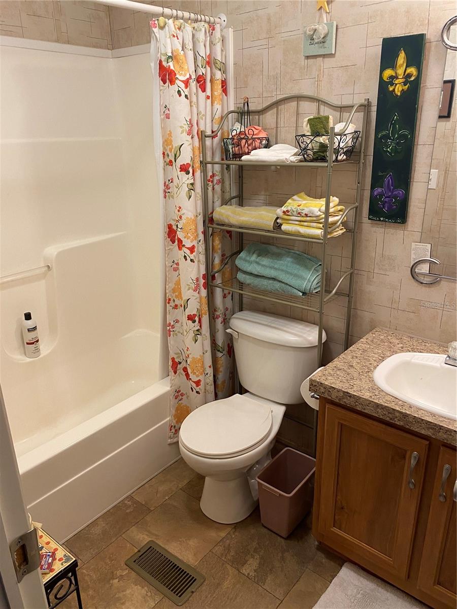 LAKE BRYANT ESTATE - Residential