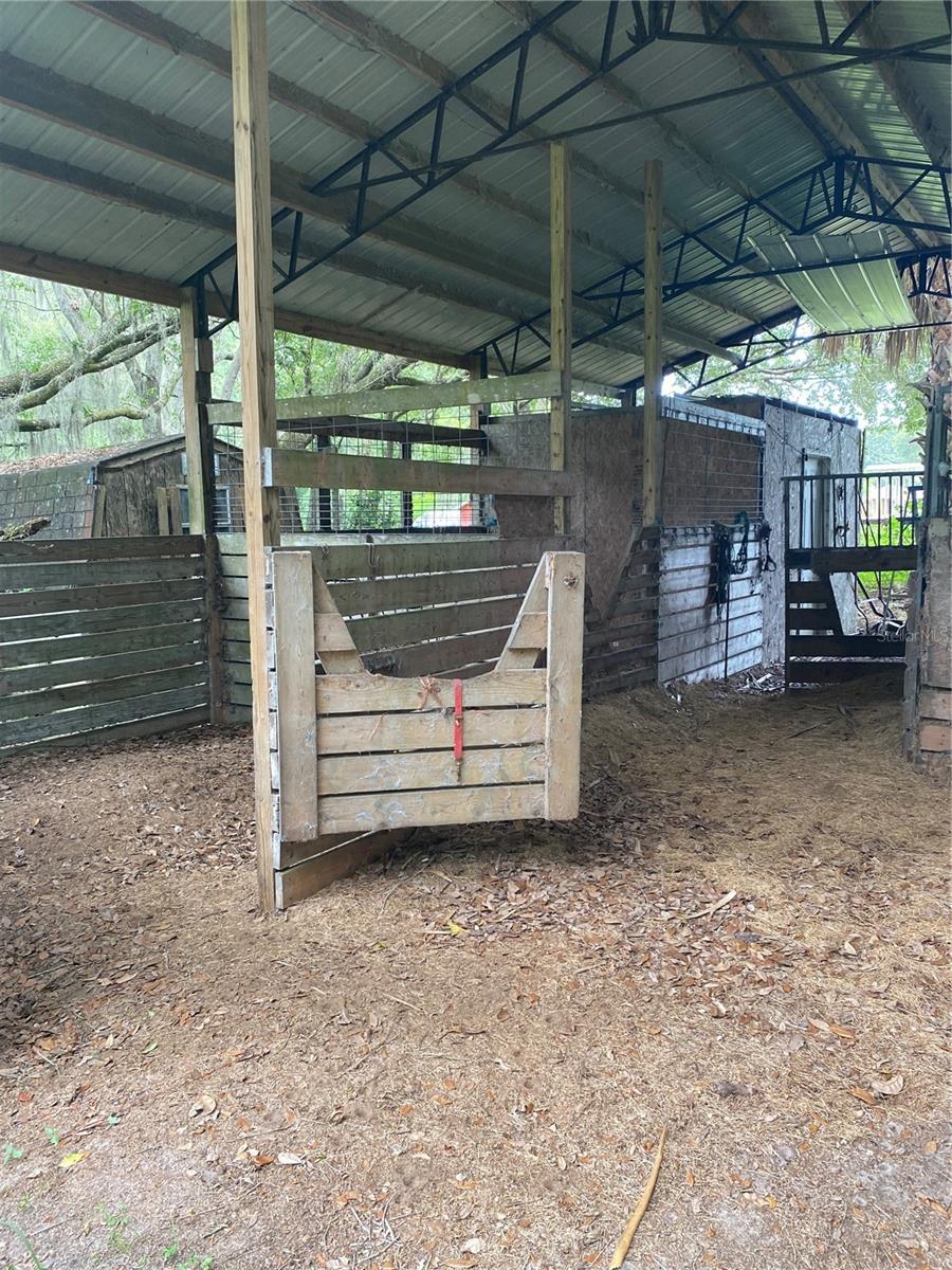 LAKE BRYANT ESTATE - Residential