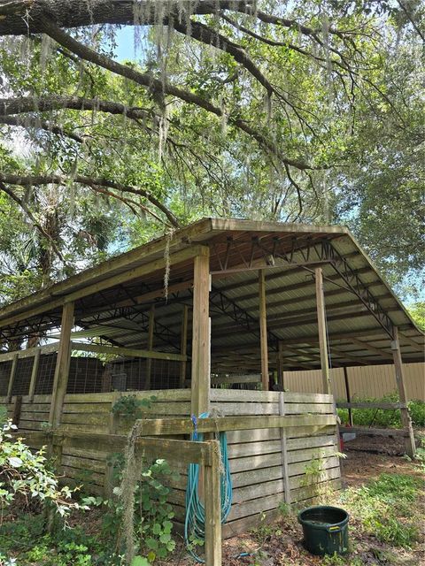 A home in OCKLAWAHA