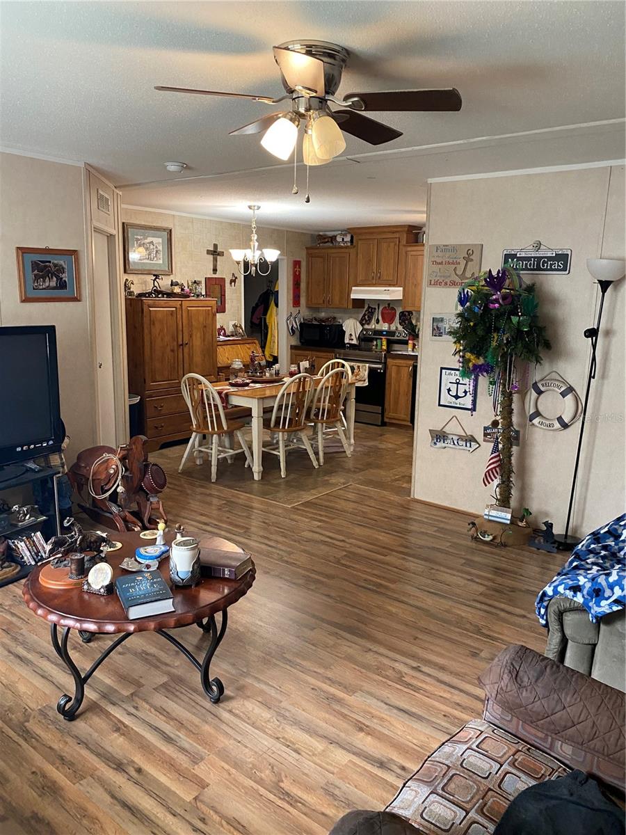 LAKE BRYANT ESTATE - Residential